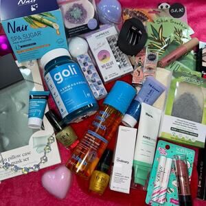 Stocking Stuffers Gift Set Teen Girls Tweens Skincare Hair Makeup Bundle 30piece